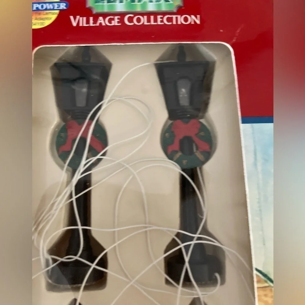 Vintage Lemax Street Lamps With Wreaths Village Collection Set Of 4 In Box 14012